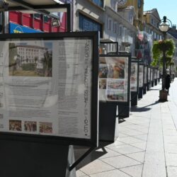 Izložba na Korzu povodom 50. obljetnice Sveučilišta u Rijeci