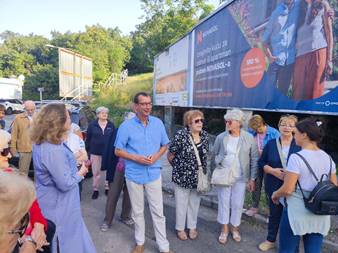 Dom za starije osobe - izle Turstičkim autobusom