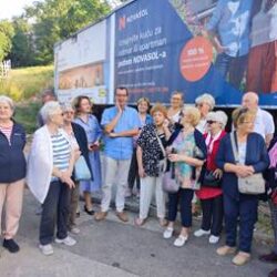Dom za starije osobe - izle Turstičkim autobusom