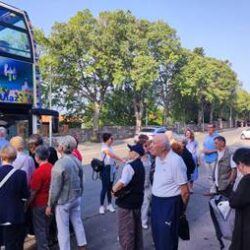 Dom za starije osobe - izle Turstičkim autobusom
