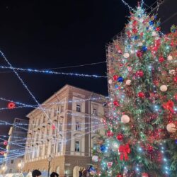 Paljenje božićne rasvjete na Korzu