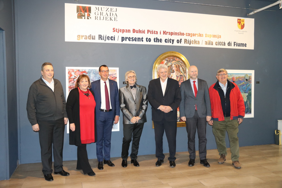 U Muzeju grada Rijeke otvorena izložba „Tvoja zemlja“ Stjepana Đukića ...