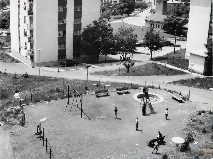 Dječje igralište iza kbr. 67 u Kvaternikovoj ulici