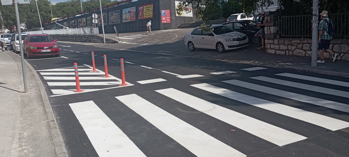 Horizontalna signalizacija kod kbr. 2 u Ulici Martina Kontuša