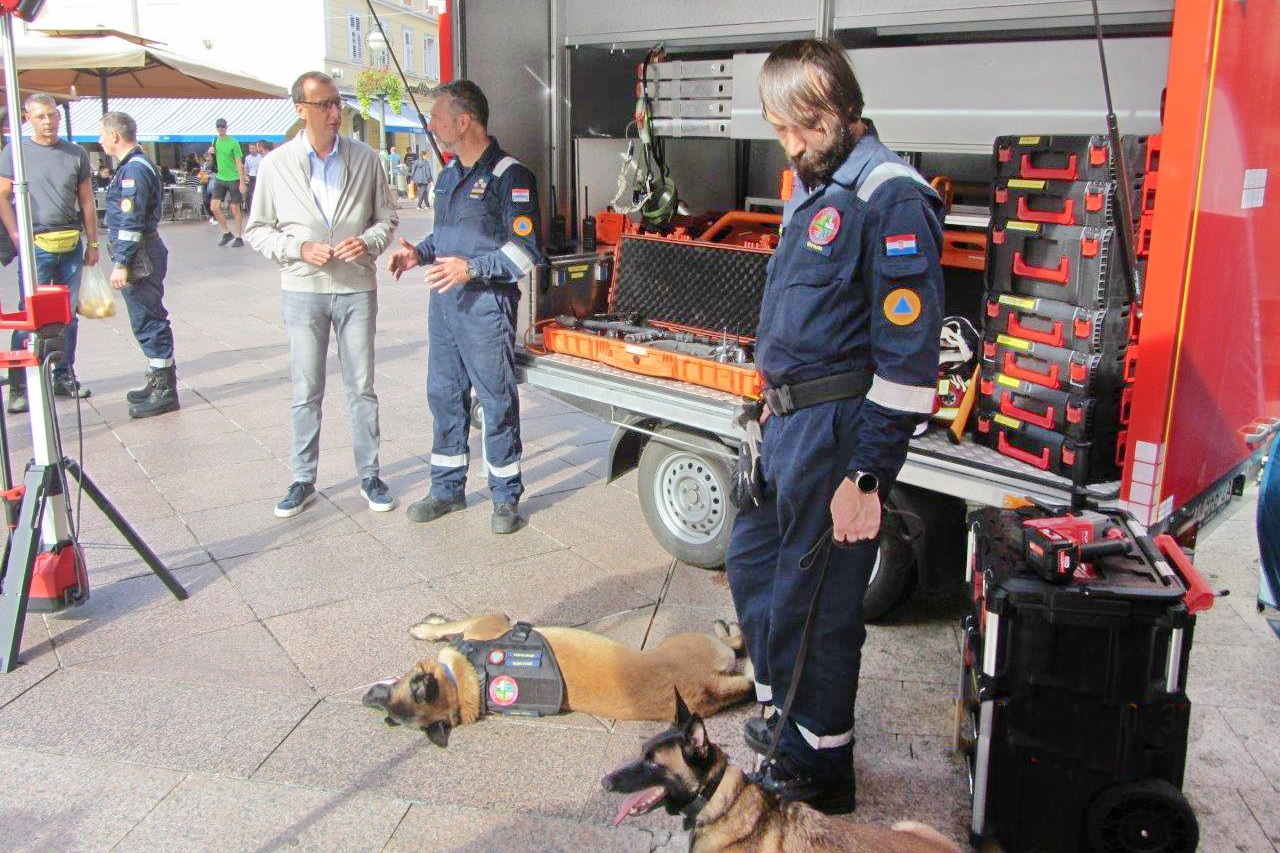 Prezentacija opreme Civilne zaštite Grada Rijeke i edukacija građana ...