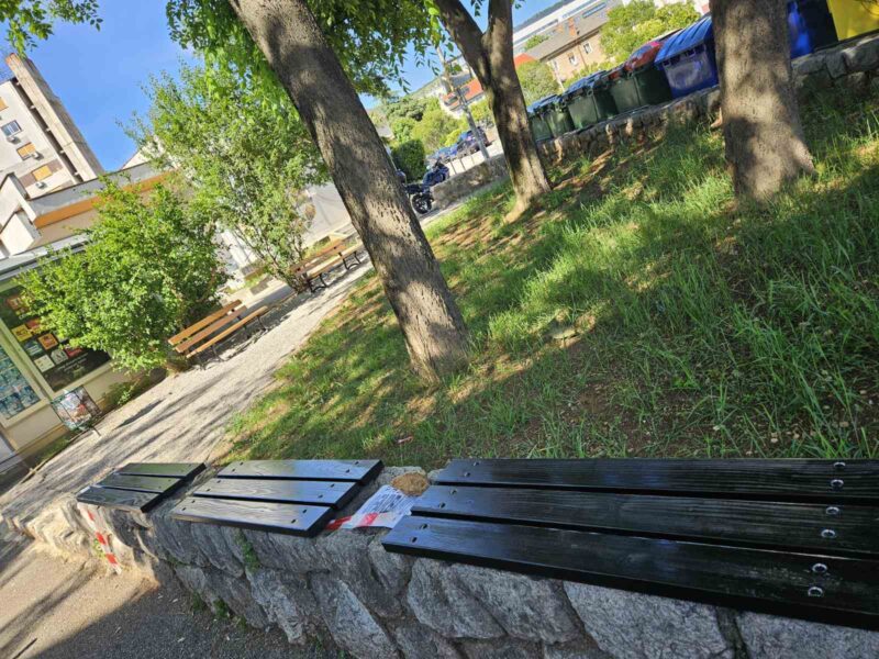 Park dobrosusjedskih odnosa - klupe