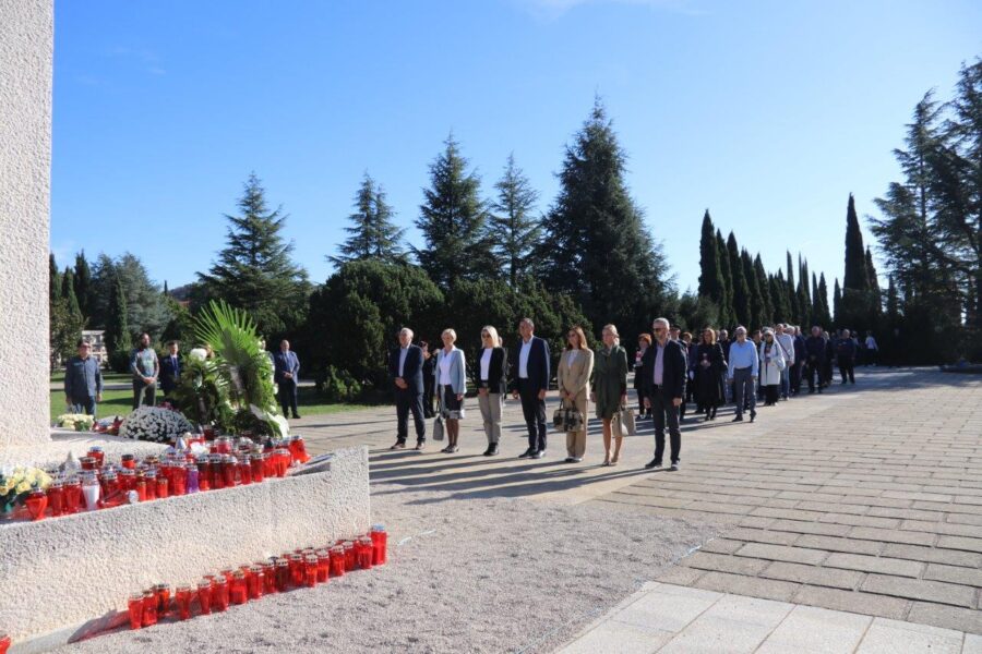 Polaganje vijenaca povodom blagdana Svih svetih