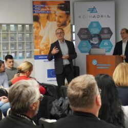 Neven Grubišić and Saša Vojvodić presented solutions in the field of transport and mobility