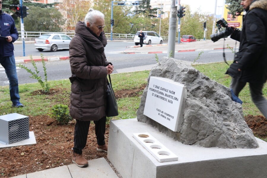 Otkrivanje spomenika braniteljima na Podmurvicama