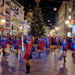 Paljenje blagdanske rasvjete na Korzu