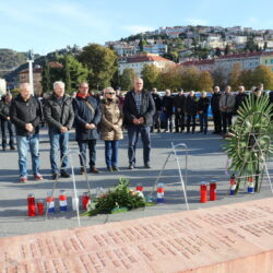 Polaganje vijenaca Dan sjećanja na žrtve Domovinskog rata