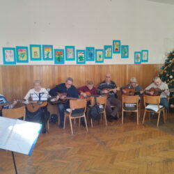 gitaristi Kluba starijih osoba Bulevard