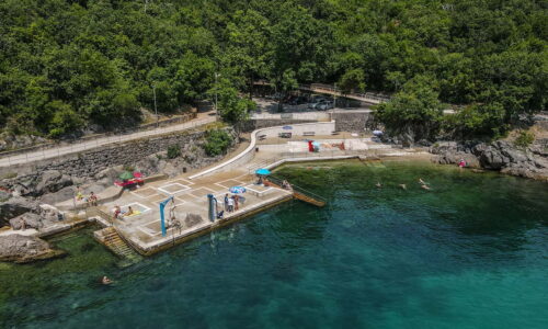 Plaža za osobe s invaliditetom Kostanj