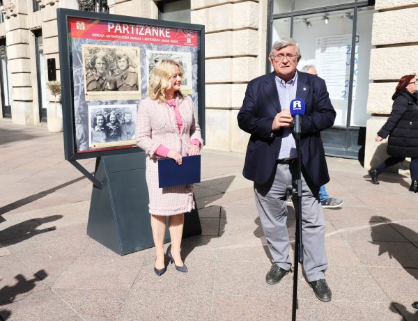 Izložba Partizanke na Korzu