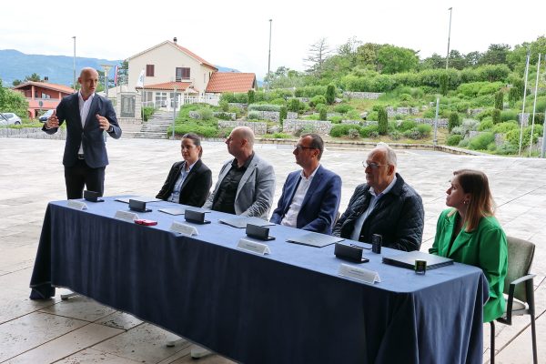 Ugovor za sabirnu cestu za Islamski centar