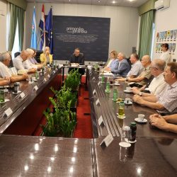 https://www.rijeka.hr/wp-content/uploads/2025/06/Prijem-za-Klub-zapovjednistva-i-Udruge-111.-brigade-