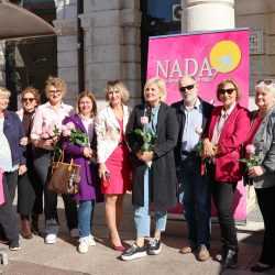 Dan ružičaste vrpce na Korzu