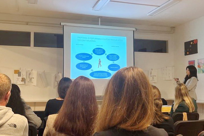 Pehlin, edukacija roditelja