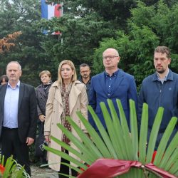 Polaganje vijenaca 128 brigada