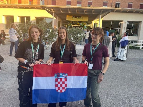 Uspjeh učenica OŠ Brajda u finalu svjetskog natjecanja iz engleskog jezika