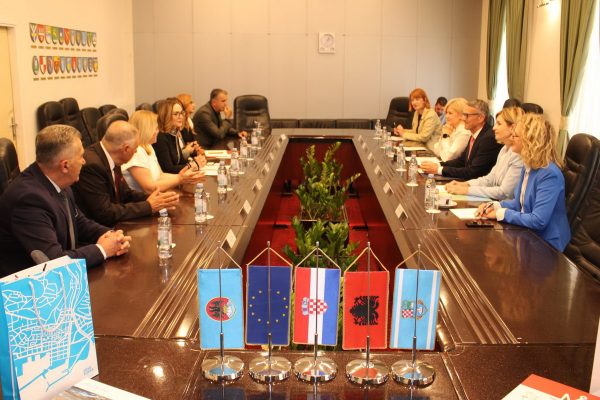 Nastupni posjet veleposlanice Republike Albanije Nj. E. Donike Hoxha