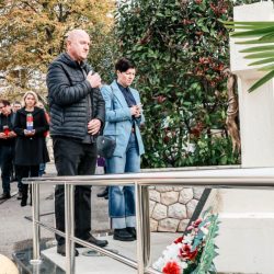 Svi sveti - Grbci - Odavanje počasti na spomeniku poginulim braniteljima Domovinskog rata s Grbaca