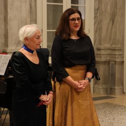 Izložba o Carlosu Arayi