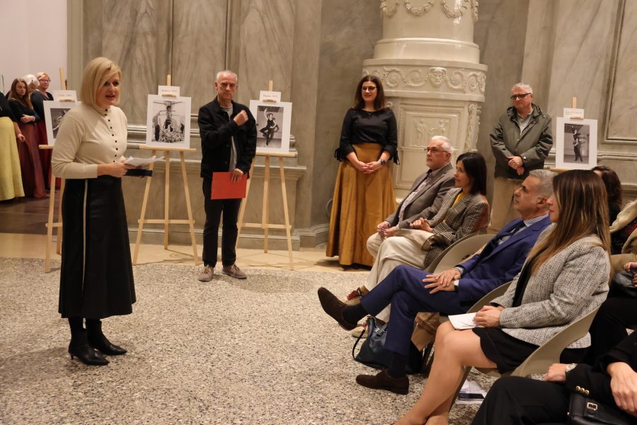 Izložba o Carlosu Arayi