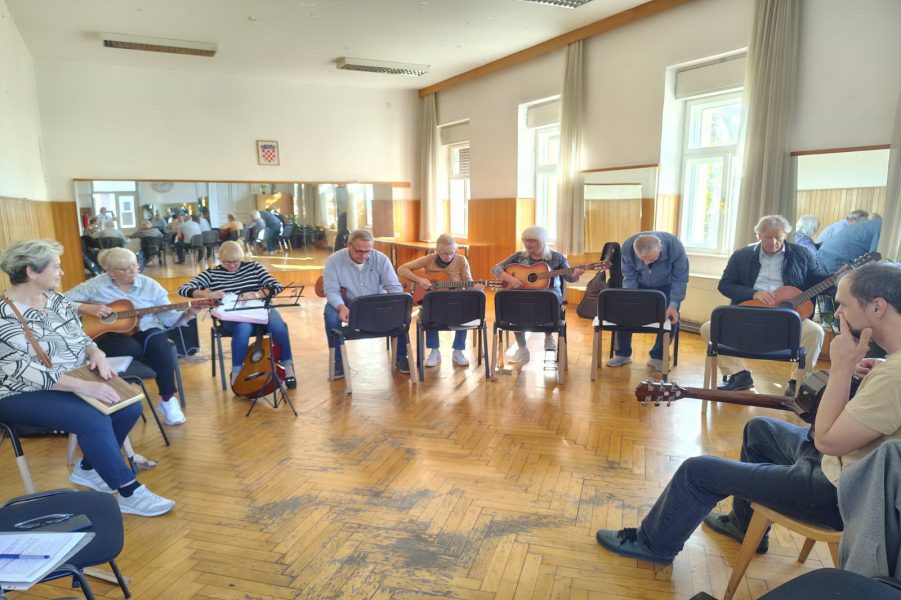 Klub starijih osoba Bulevard