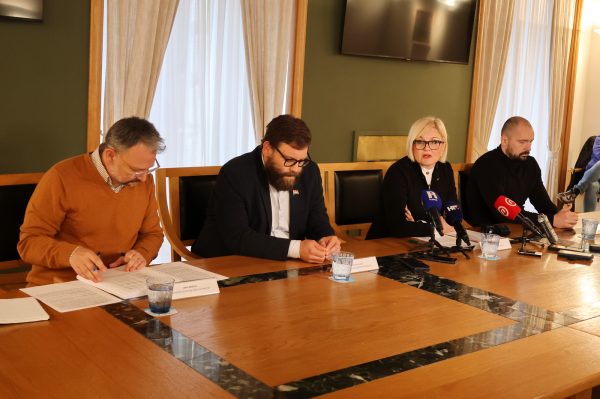 Konferencija za novinare Rincic sa suradnicima