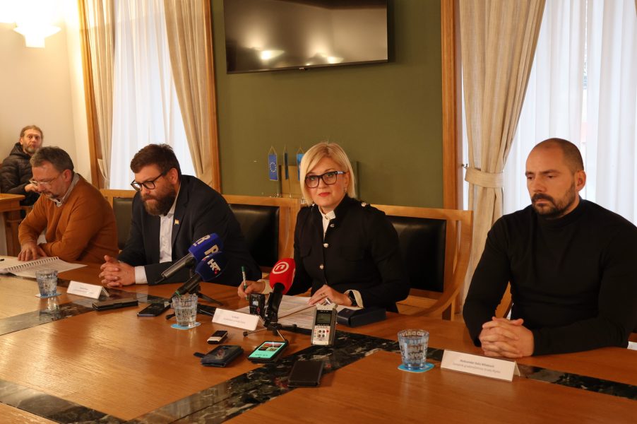 Konferencija za novinare Rincic sa suradnicima