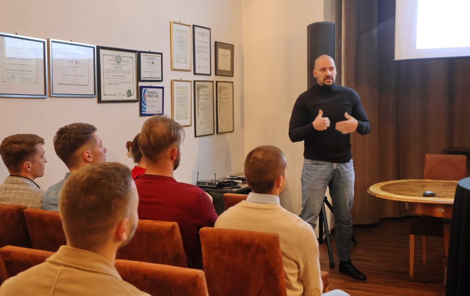 Predavanje Milakovića u klubu Rotaract