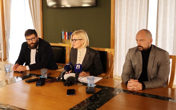 Rincic, Milakovic i Vivoda konferencija za novinare