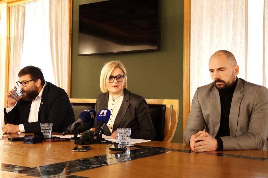 Rincic, Milakovic i Vivoda konferencija za novinare