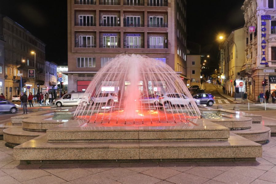 Fontane na Jadranskom trgu