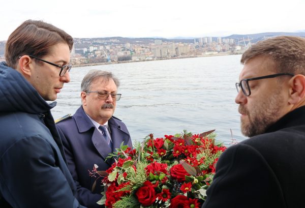 Polaganje vijenca u more