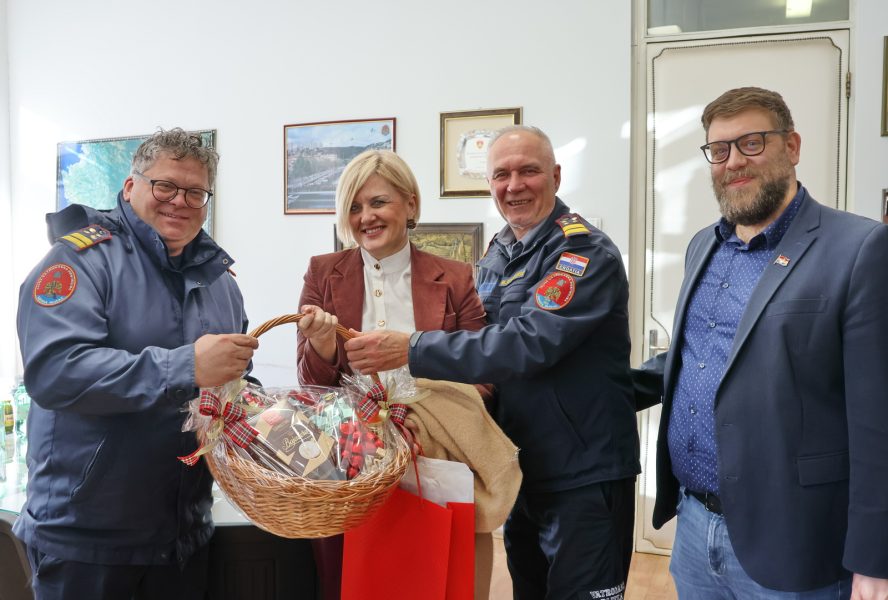 Posjet gradonačelnice vatrogascima