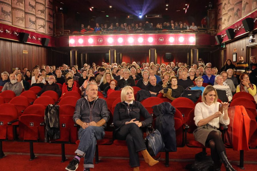 Premijera filma o Iloviku