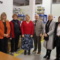 Slaganje blagdanskih paketa za korisnike Caritasa