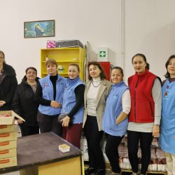 Slaganje blagdanskih paketa za korisnike Caritasa