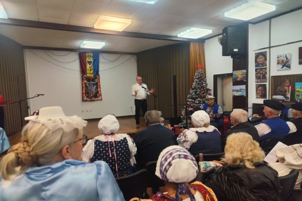 VIJEĆNIK MJESNOG ODBORA PEĆINE GOSPODIN SANJIN KULJANIĆ OTVORIO BOŽIĆNI KONCERT