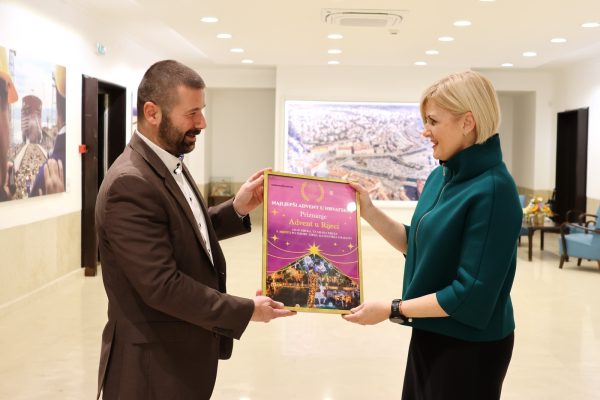 Dodjela plakete za Najbolji Advent Gradu Rijeci za treće mjesto 