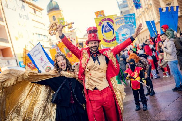 Parada karnevalskih zastava 
