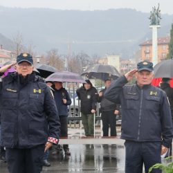 Polaganje vijenaca na Delti za spomendan međunarodnog priznanja