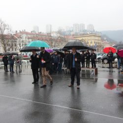 Polaganje vijenaca na Delti za spomendan međunarodnog priznanja