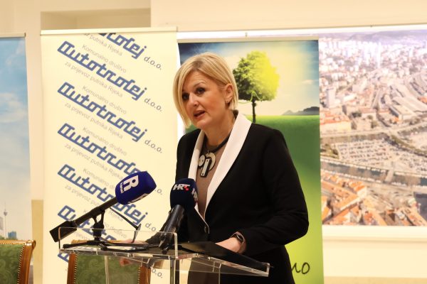 Potpisivanje ugovora za nove autobuse Autotroleja