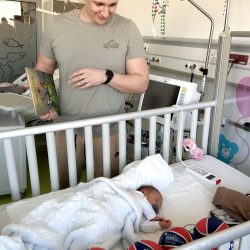 Riječki sportski savez donirao „Sportske lektire“ malim pacijentima