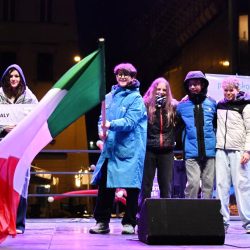 Defile nacija mladih skijaša