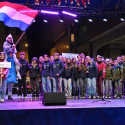 Defile nacija mladih skijaša