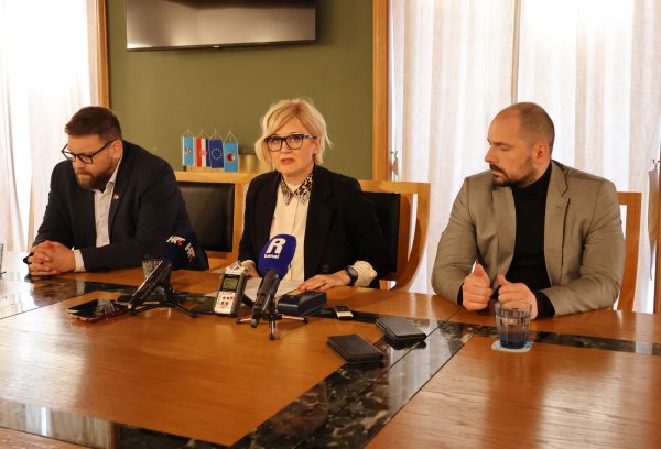 Konferencija za novinare gradonačelnice Rinčić